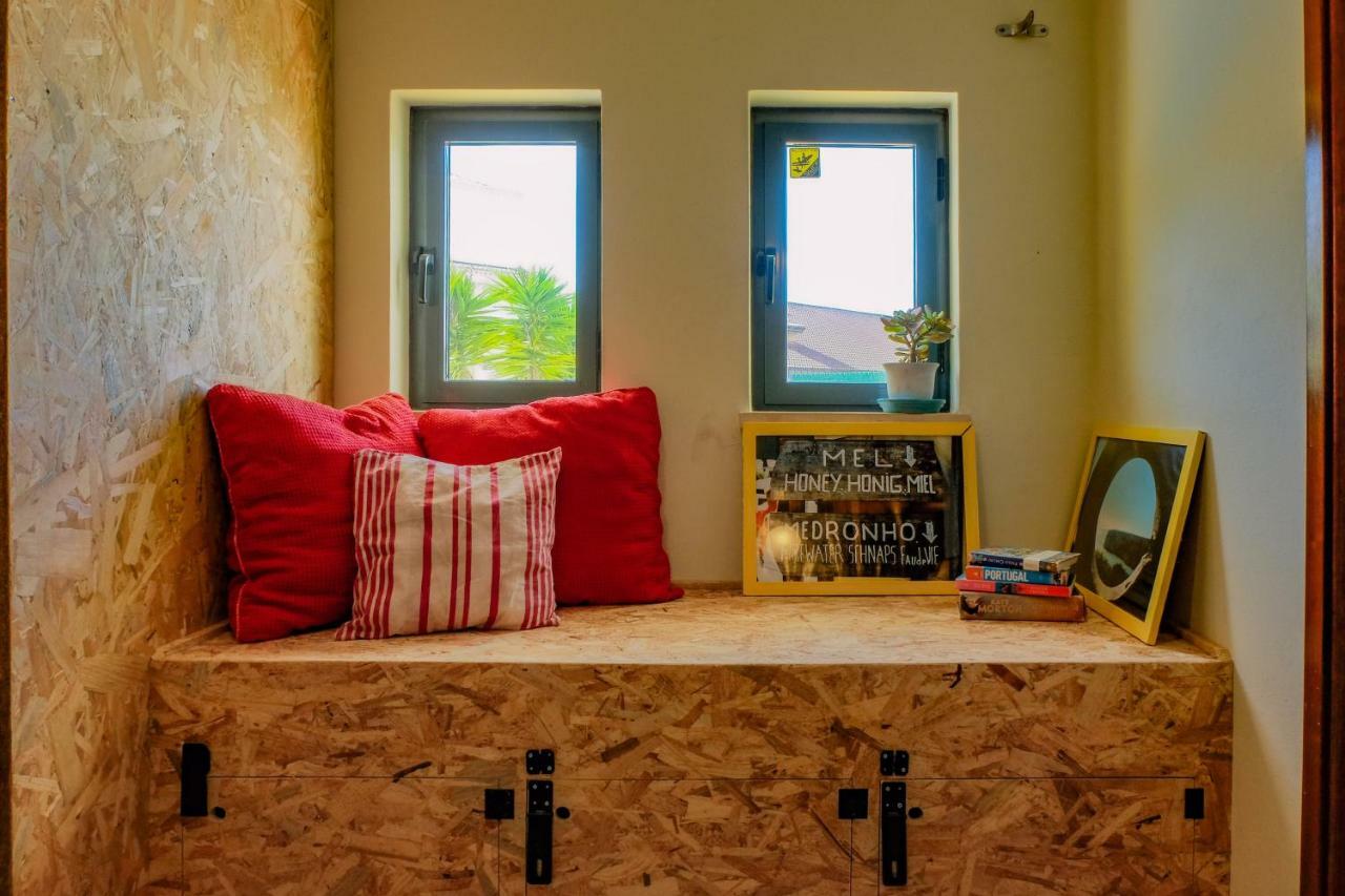 Algarve Surf Hostel - Лагуш Экстерьер фото